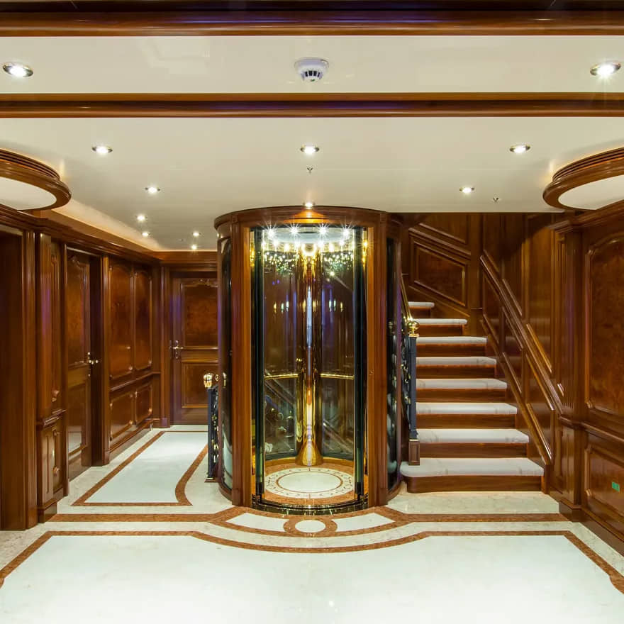 Mikolev Yacht Lift