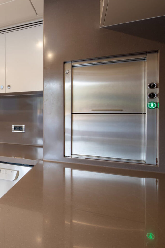 Mikolev Service Elevator